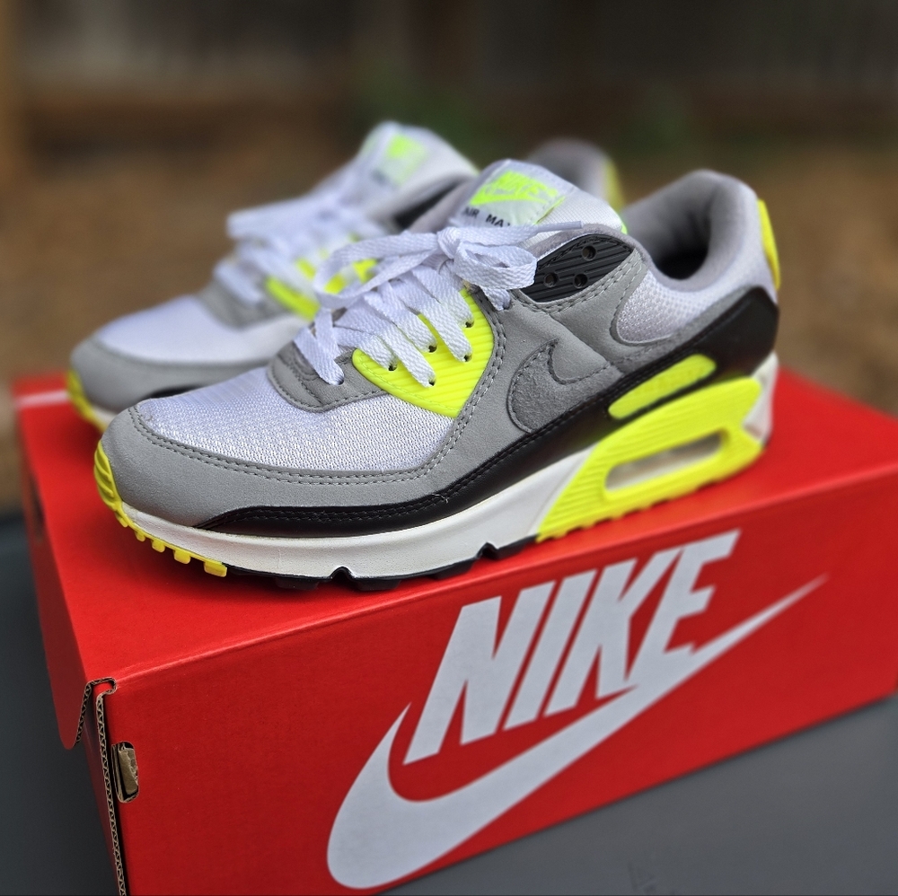 Retro Nike Air Max 90 OG Volt - Iconic Sneakers - Men’s 7.5